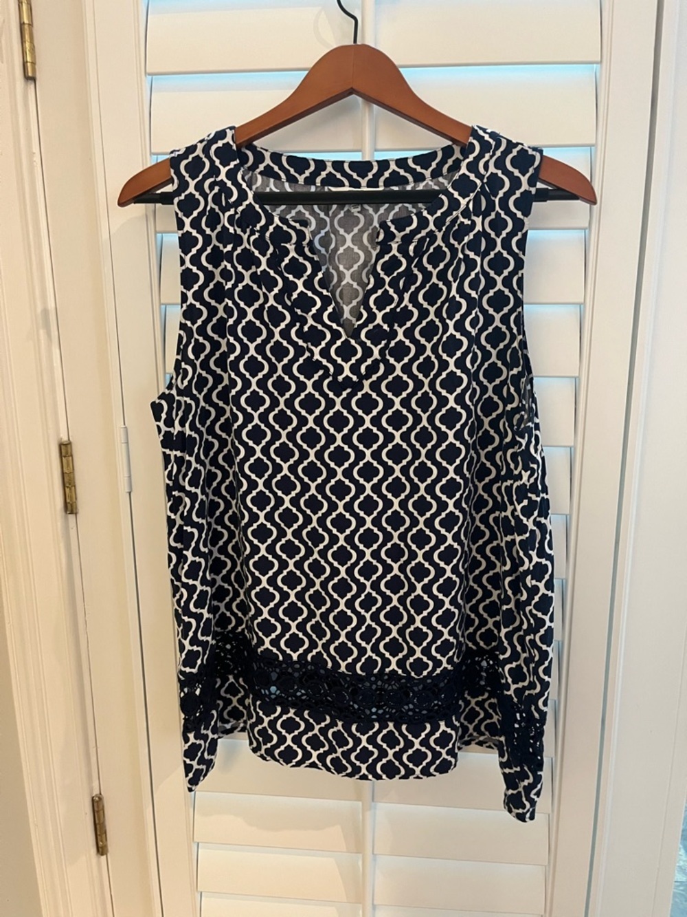 crown & ivy Navy and White Geometric Sleeveless Camisole